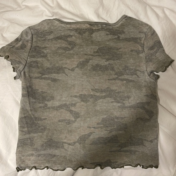 American eagle camo crap top - Picture 2 of 2